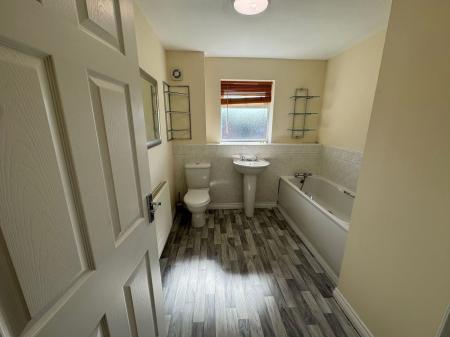 5 bedroom Detached house to let in Hugo Way, Loggerheads, TF9