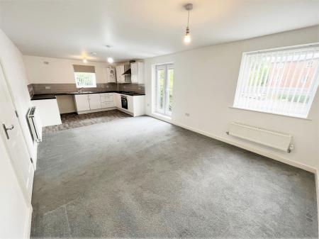 2 bedroom Flat to let in Ferridays Fields, Woodside, TF7