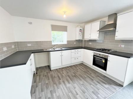 2 bedroom Flat to let in Ferridays Fields, Woodside, TF7
