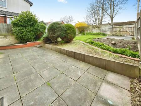 3 bedroom Semi-detached house to let in Springfield Avenue, Brereton, WS15
