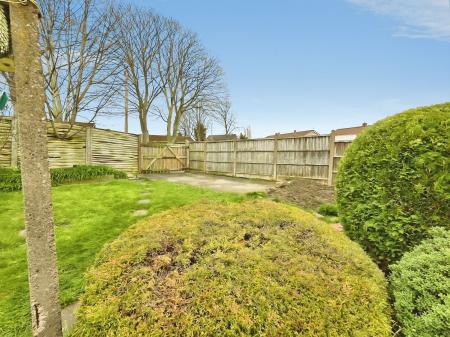 3 bedroom Semi-detached house to let in Springfield Avenue, Brereton, WS15