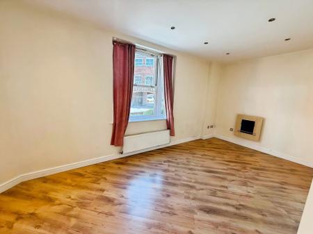 2 bedroom Flat to let in Sandford Street, Lichfield, WS13
