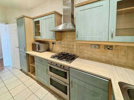 2 bedroom Flat to let in Sandford Street, Lichfield, WS13