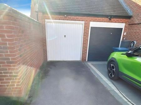 3 bedroom Detached house to let in Sandfield Meadow, Lichfield, WS13