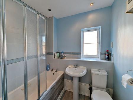 1 bedroom Coach House to let in Rothwell Close, St. Georges, TF2