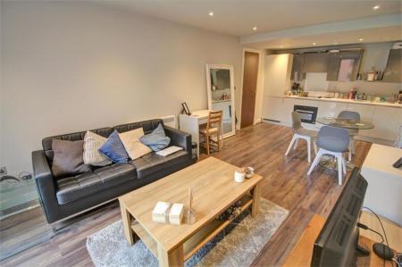 2 bedroom Flat to let in Pope Street, Albion House, B1