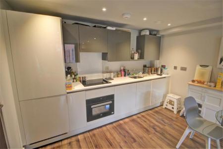 2 bedroom Flat to let in Pope Street, Albion House, B1
