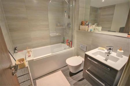 2 bedroom Flat to let in Pope Street, Albion House, B1