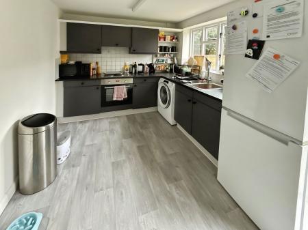 3 bedroom Link detached house to let in Guests Close, Donnington, TF2