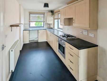 2 bedroom Flat to let in Clips Moor, Lawley Village, TF4