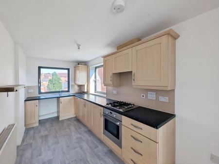 2 bedroom Flat to let in Clips Moor, Lawley Village, TF4