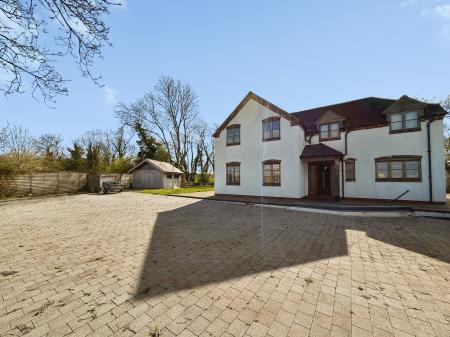 4 bedroom Detached house for sale in Wheat Leasows, Telford, TF6
