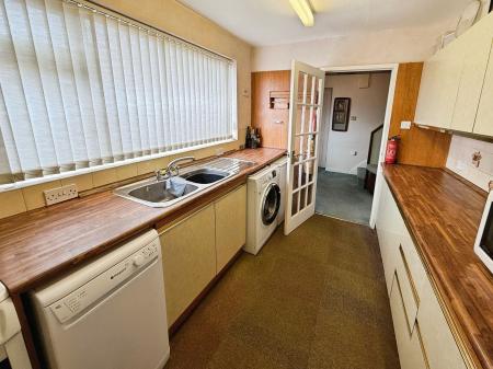 3 bedroom Semi-detached house for sale in Woodside Road, Ketley, TF1
