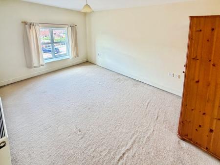 4 bedroom Terraced House for sale in Gatcombe Way, Priorslee, TF2