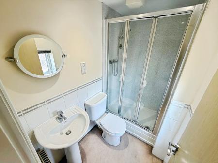 4 bedroom Terraced House for sale in Gatcombe Way, Priorslee, TF2