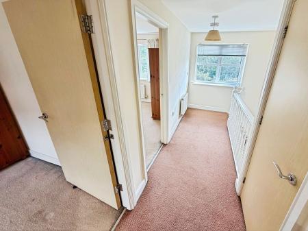 4 bedroom Terraced House for sale in Gatcombe Way, Priorslee, TF2