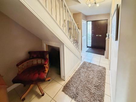 4 bedroom End of terrace house for sale in Glen Way, Ketley, TF1