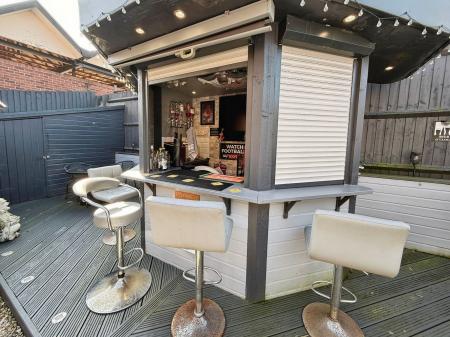 4 bedroom End of terrace house for sale in Glen Way, Ketley, TF1