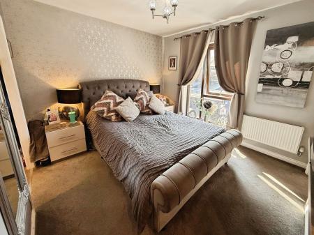 4 bedroom End of terrace house for sale in Glen Way, Ketley, TF1