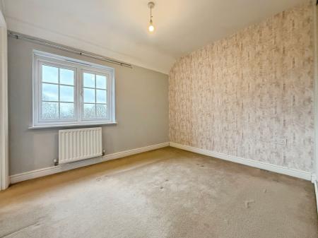 3 bedroom Terraced House for sale in Ashtree Leasow, Leegomery, TF1