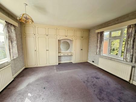 4 bedroom Detached house for sale in Leegomery Road, Wellington, TF1