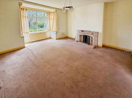 4 bedroom Detached house for sale in Leegomery Road, Wellington, TF1