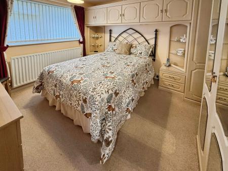2 bedroom Detached house for sale in Willows Road, Telford, TF2
