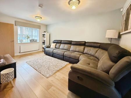 4 bedroom Semi-detached house for sale in Ellens Bank, Lightmoor, TF4