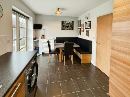 4 bedroom Semi-detached house for sale in Ellens Bank, Lightmoor, TF4
