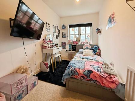 4 bedroom Semi-detached house for sale in Ellens Bank, Lightmoor, TF4