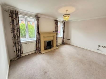 4 bedroom Terraced House for sale in Thacker Drive, Lichfield, WS13