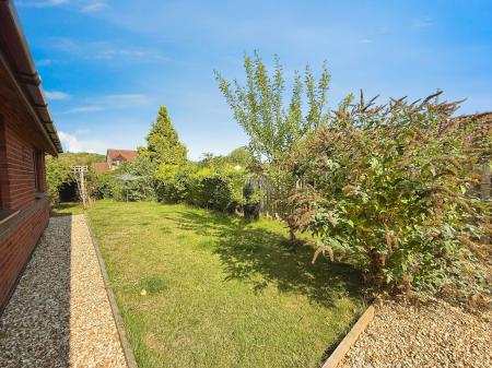 3 bedroom Detached bungalow for sale in Grasmere Close, Priorslee, TF2