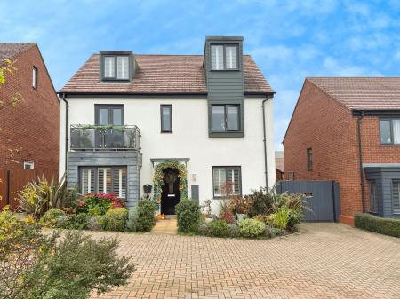 4 bedroom Detached house for sale in Stoney Fold, Telford, TF3