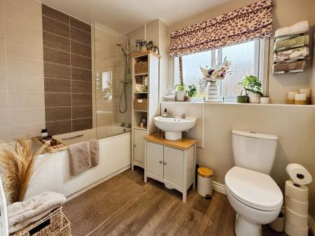 4 bedroom Detached house for sale in Stoney Fold, Telford, TF3