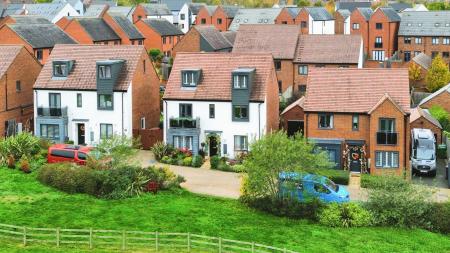 4 bedroom Detached house for sale in Stoney Fold, Telford, TF3