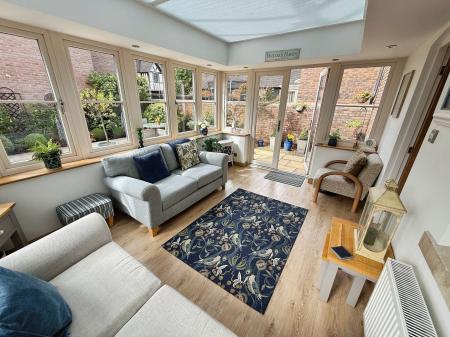 3 bedroom End of terrace house for sale in Arleston Manor Mews, Arleston, TF1