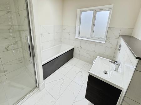 4 bedroom Detached house for sale in Donnerville Gardens, Admaston, TF5