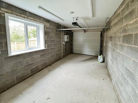 4 bedroom Detached house for sale in Donnerville Gardens, Admaston, TF5