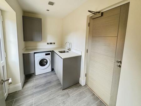 4 bedroom Detached house for sale in Donnerville Gardens, Admaston, TF5