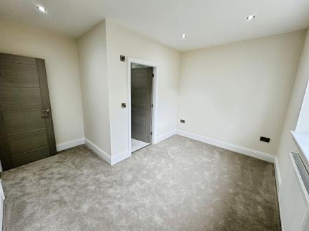4 bedroom Detached house for sale in Donnerville Gardens, Admaston, TF5