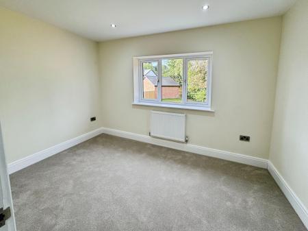 5 bedroom Detached house for sale in Donnerville Gardens, Admaston, TF5