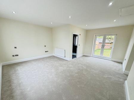 5 bedroom Detached house for sale in Donnerville Gardens, Admaston, TF5