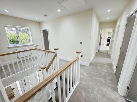 5 bedroom Detached house for sale in Donnerville Gardens, Admaston, TF5