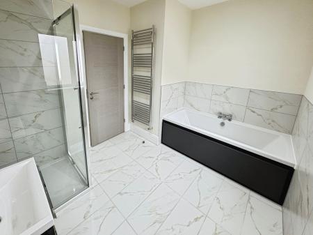 5 bedroom Detached house for sale in Donnerville Gardens, Admaston, TF5