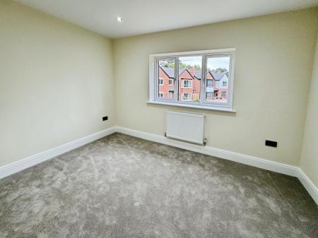 5 bedroom Detached house for sale in Donnerville Gardens, Admaston, TF5