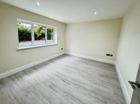 5 bedroom Detached house for sale in Donnerville Gardens, Admaston, TF5