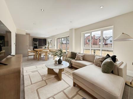 5 bedroom Detached house for sale in Donnerville Gardens, Admaston, TF5