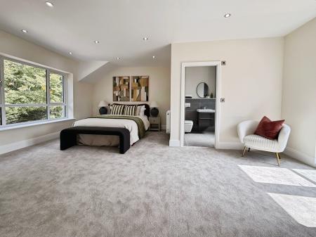 5 bedroom Detached house for sale in Donnerville Gardens, Admaston, TF5