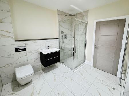 5 bedroom Detached house for sale in Donnerville Gardens, Admaston, TF5