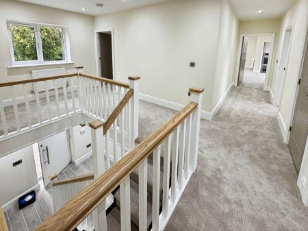 5 bedroom Detached house for sale in Donnerville Gardens, Admaston, TF5